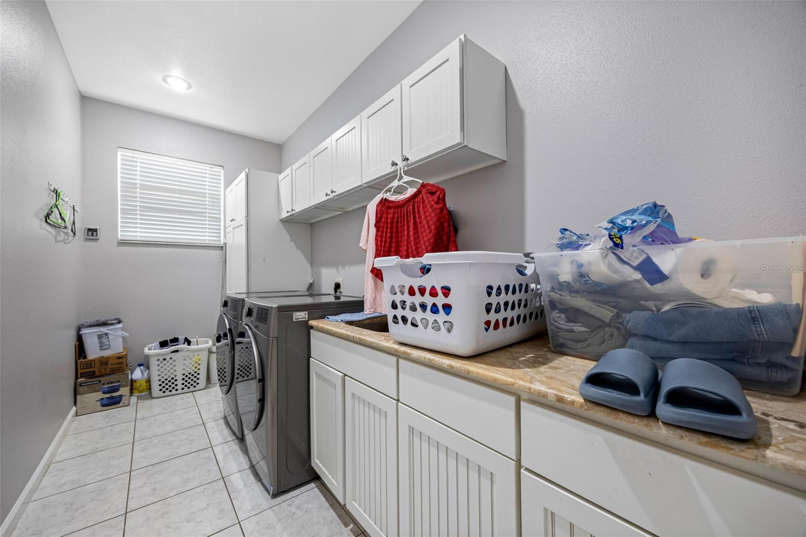 ALTA VISTA SUB - Residential Lease