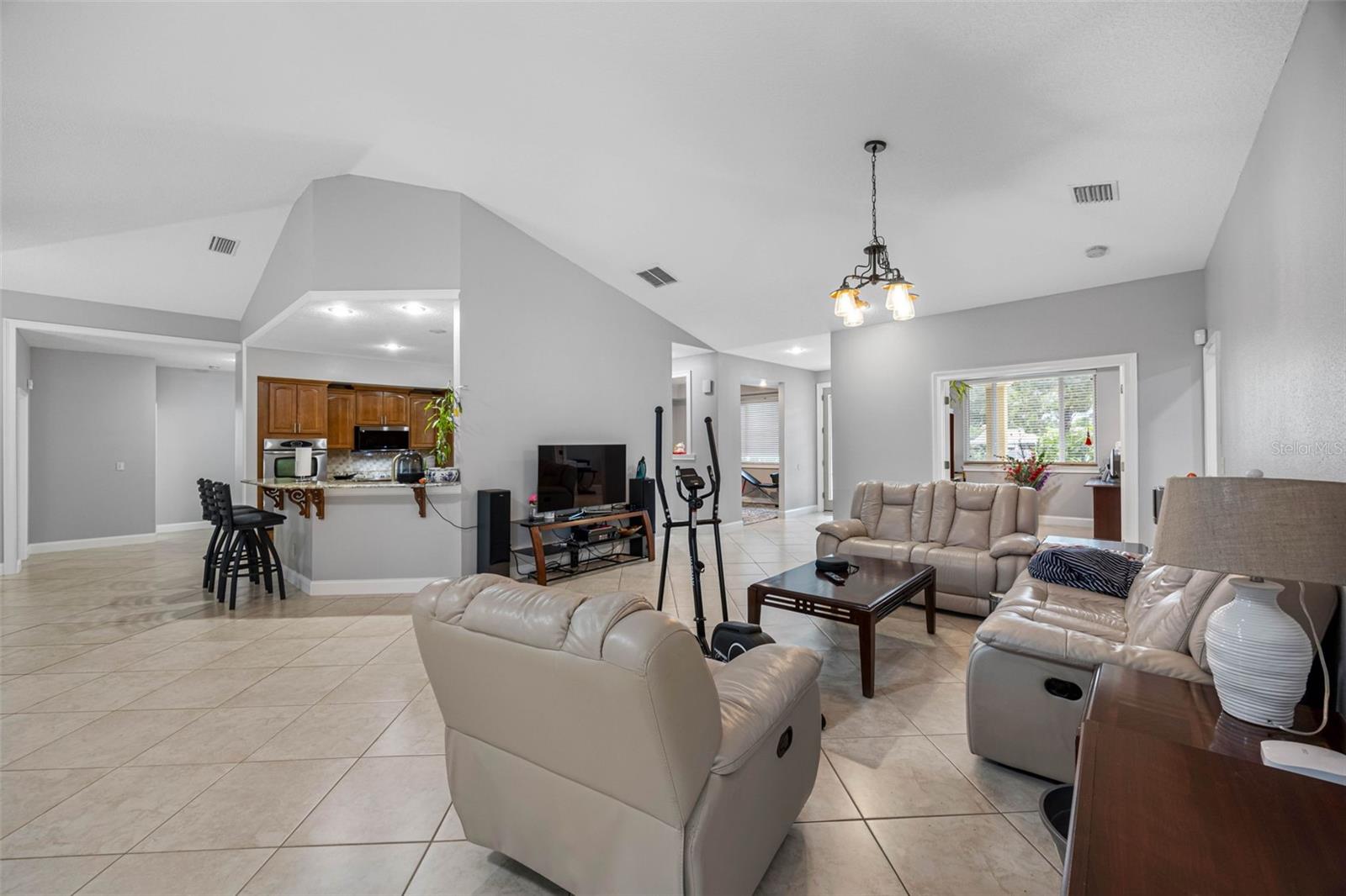 ALTA VISTA SUB - Residential Lease