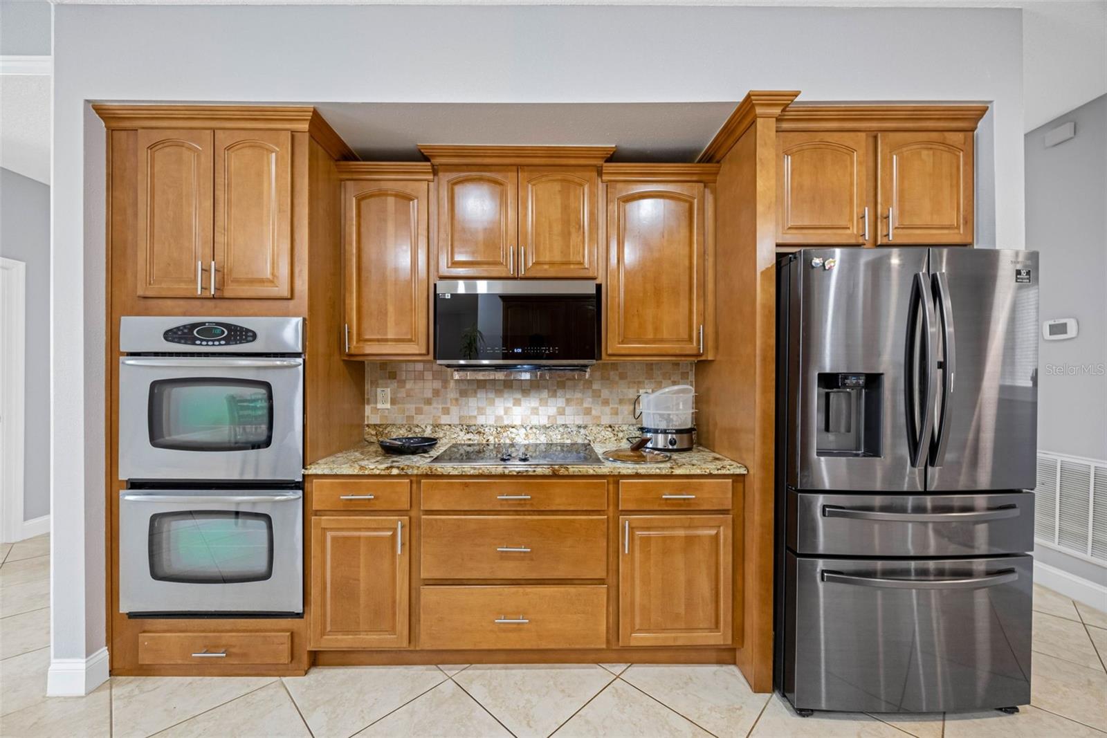 ALTA VISTA SUB - Residential Lease