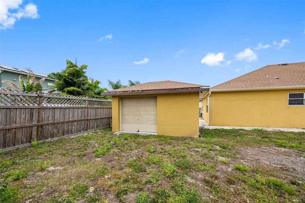 Photo of 534 Berkley Avenue, Tarpon Springs, FL 34689 (MLS # TB8482005)