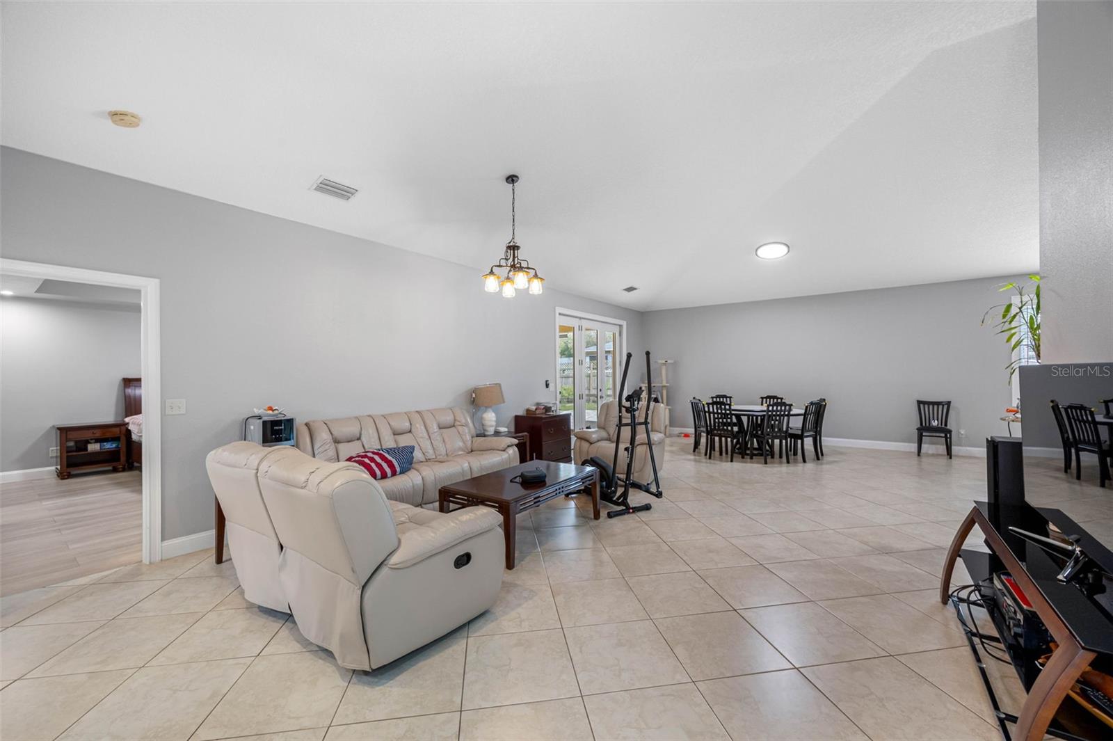 ALTA VISTA SUB - Residential Lease