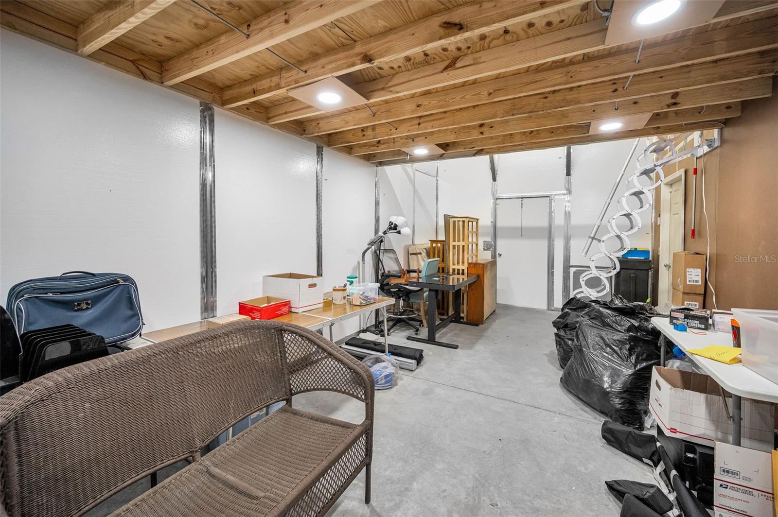 WHITNEY FARMS - Residential