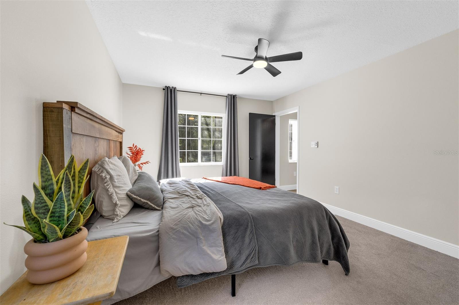 LINDA GLEN ESTATES - Residential