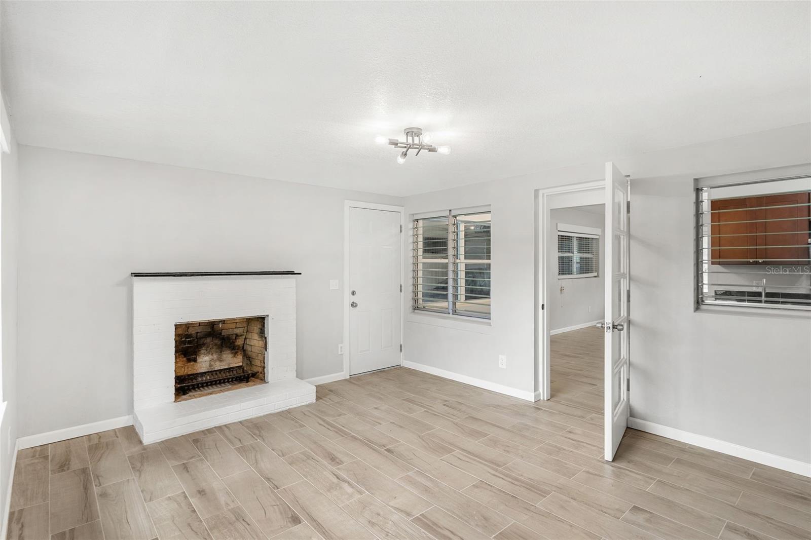 ALBERT LEE RIDGE ADD 02 - Residential