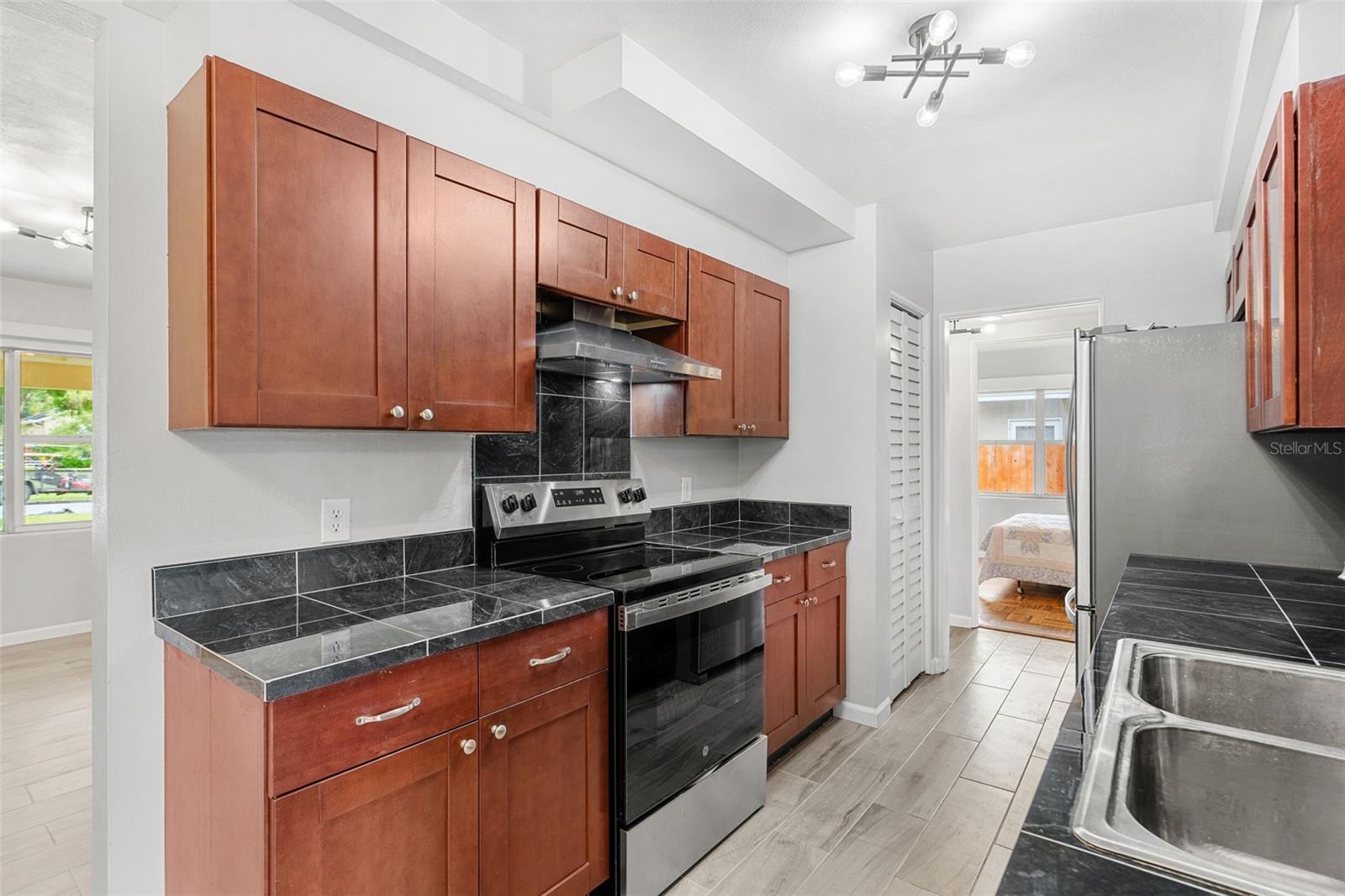 ALBERT LEE RIDGE ADD 02 - Residential