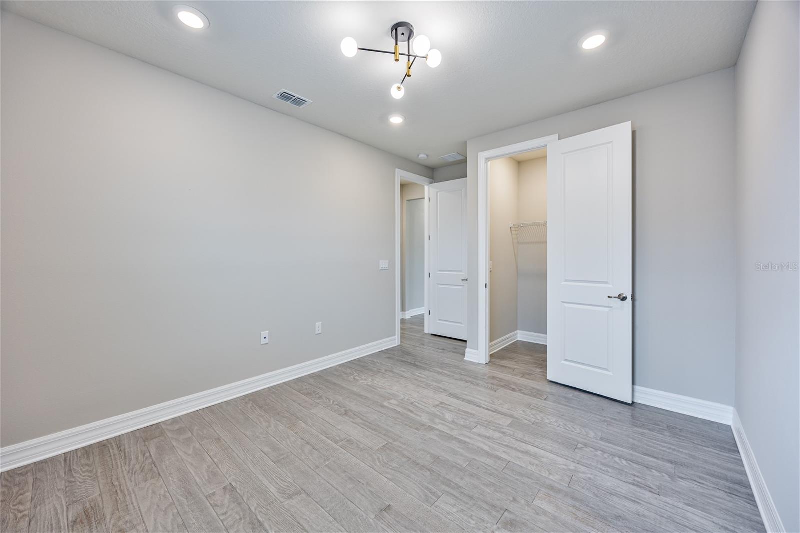 PHILLIPS GROVE TR J - Residential
