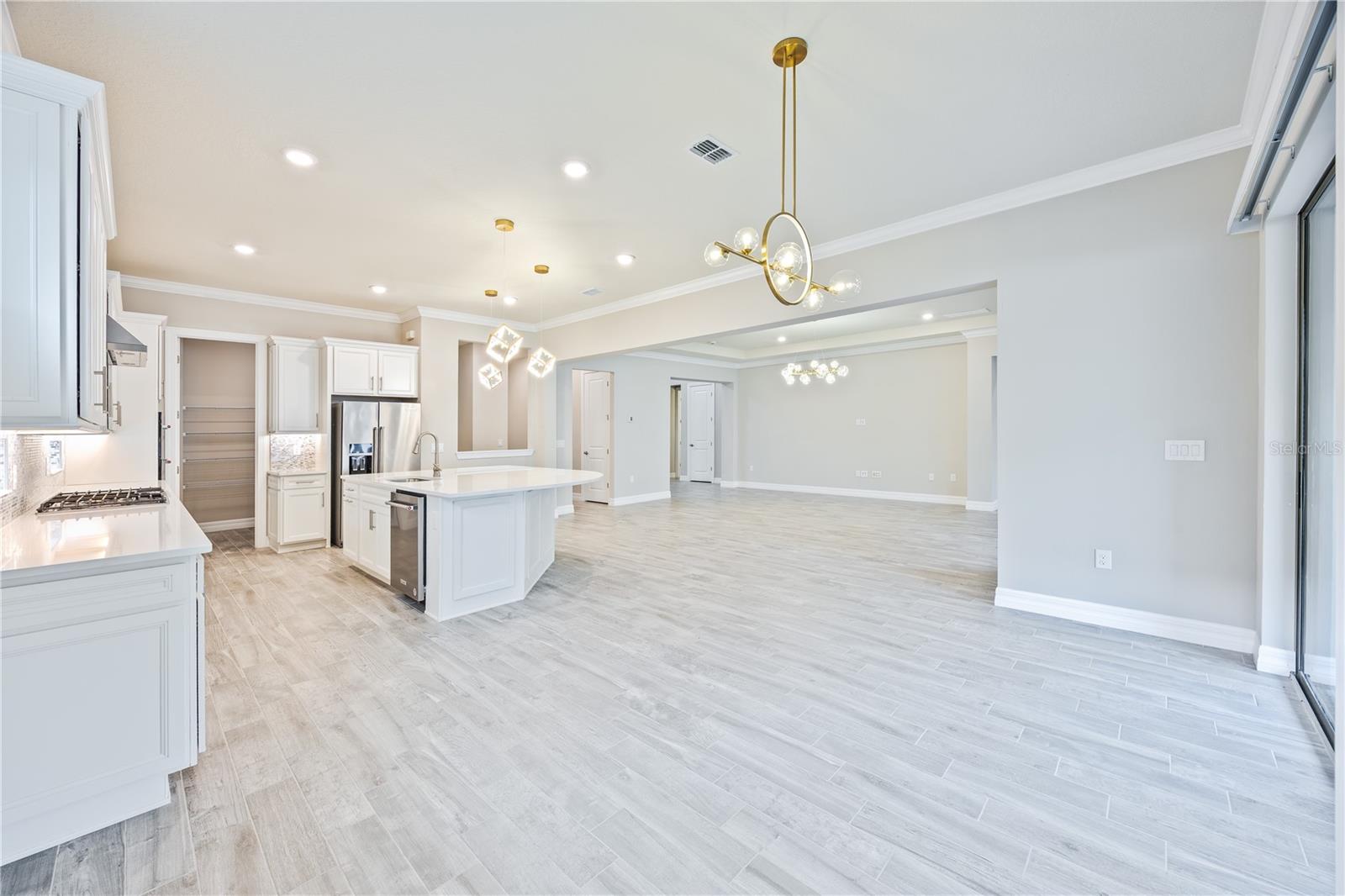 PHILLIPS GROVE TR J - Residential