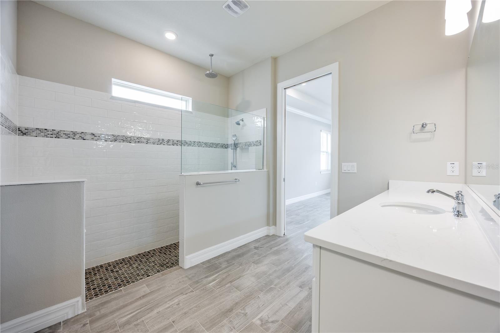 PHILLIPS GROVE TR J - Residential