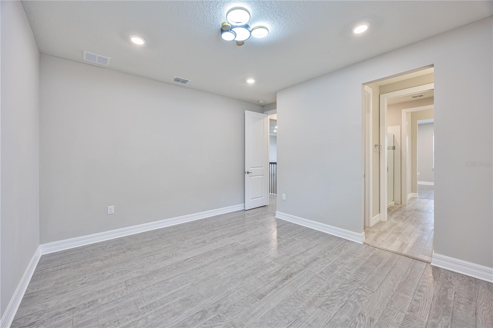 PHILLIPS GROVE TR J - Residential