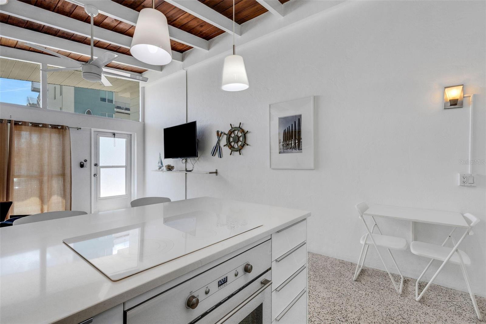 SEA CREST APTS - Residential