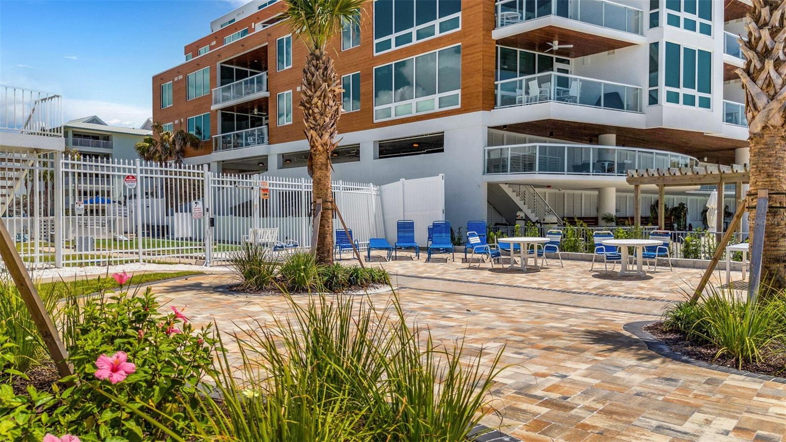 SEA CREST APTS - Residential