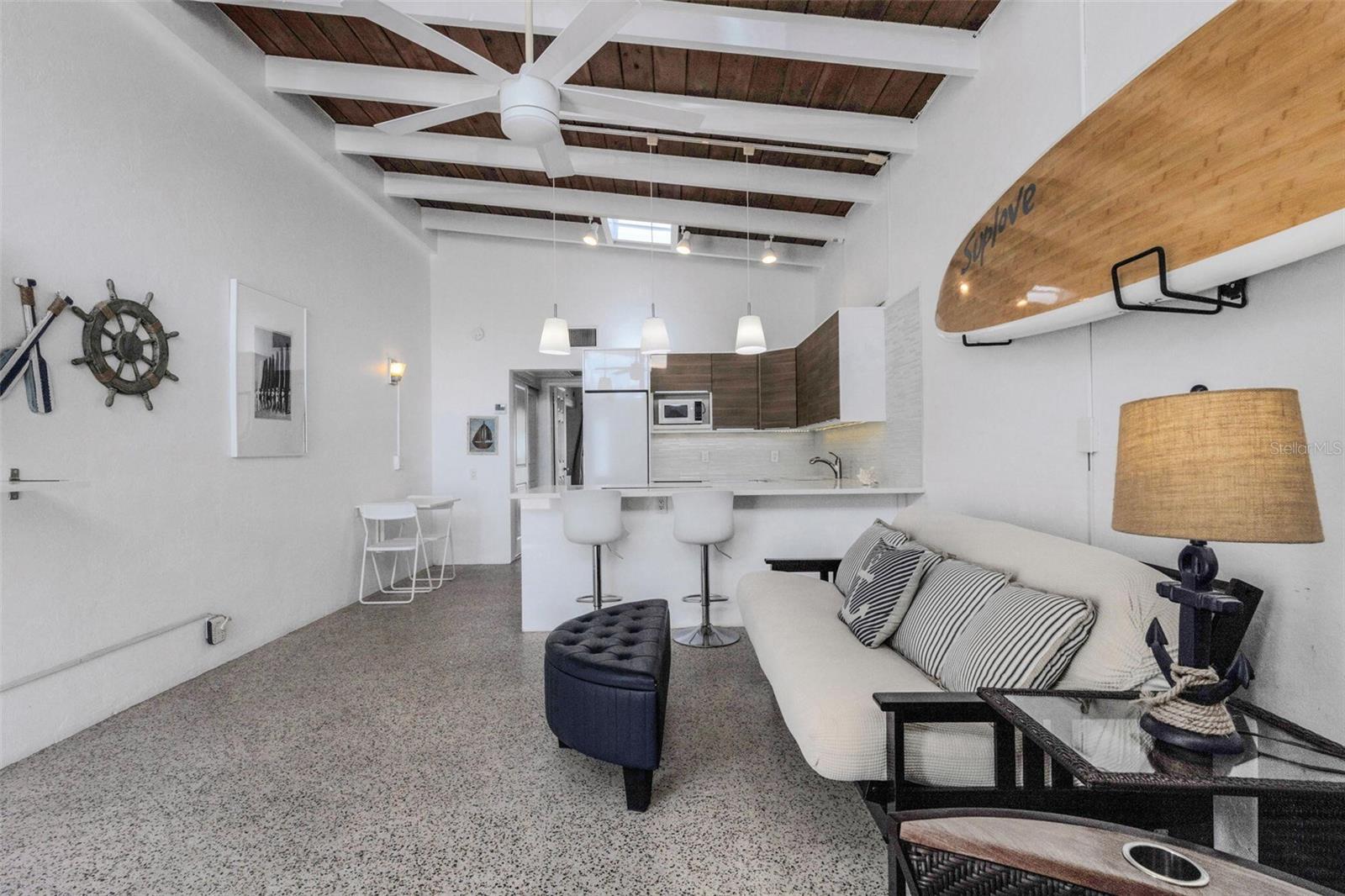 SEA CREST APTS - Residential