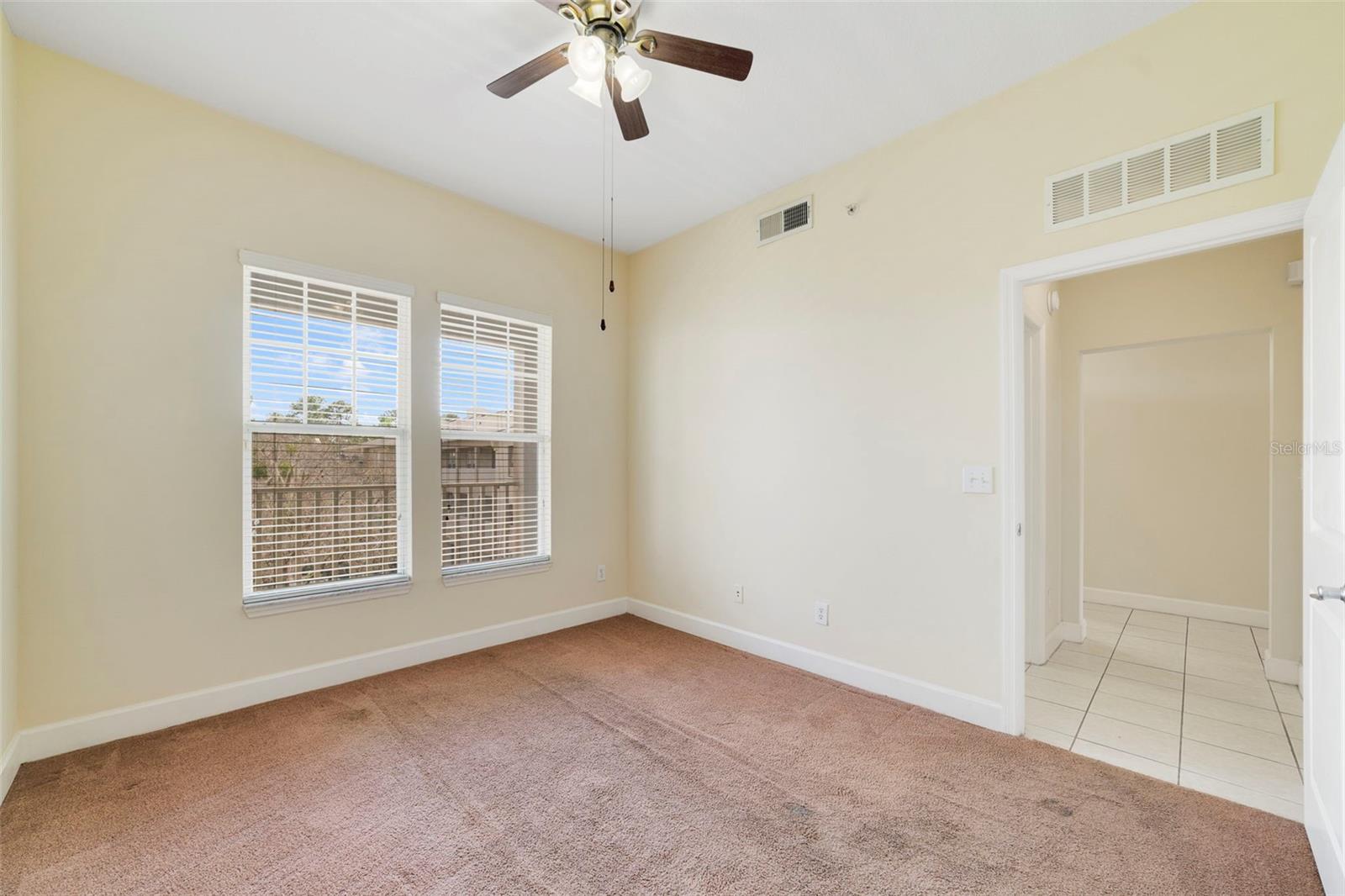 ARTISAN CLUB CONDO PH 2 - Residential