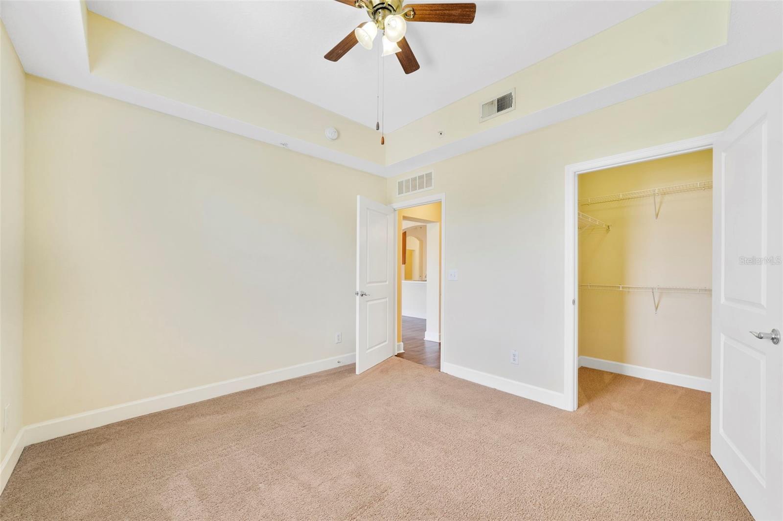 ARTISAN CLUB CONDO PH 2 - Residential