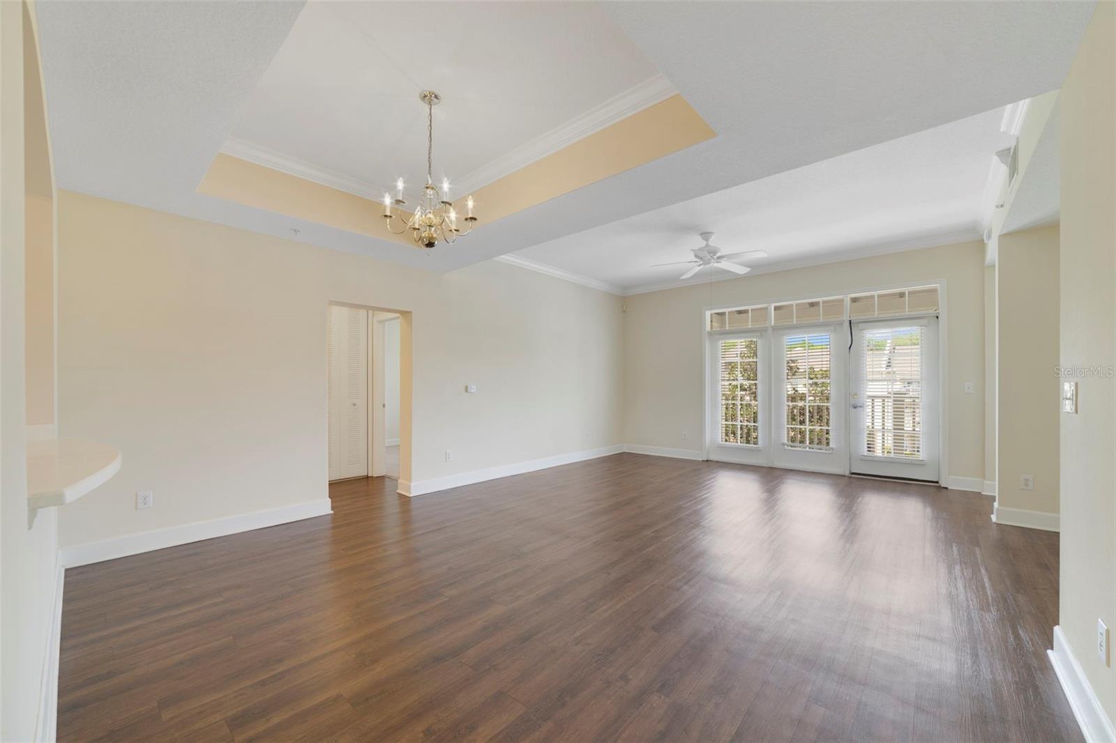 ARTISAN CLUB CONDO PH 2 - Residential