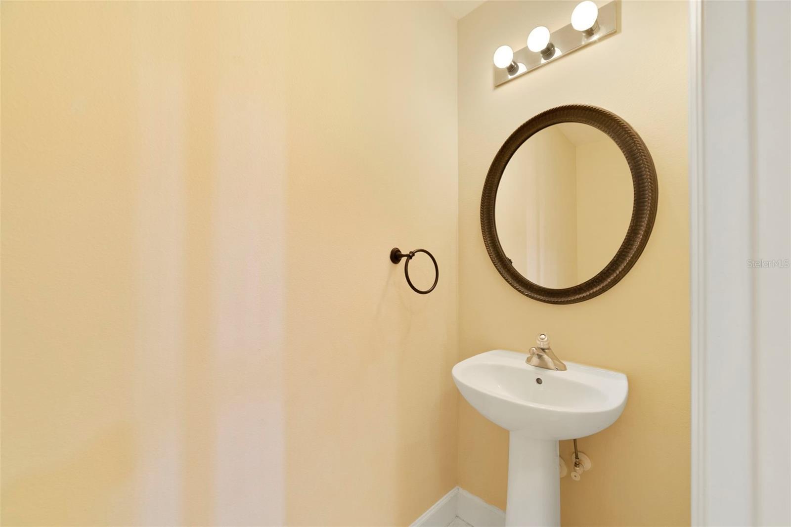 ARTISAN CLUB CONDO PH 2 - Residential