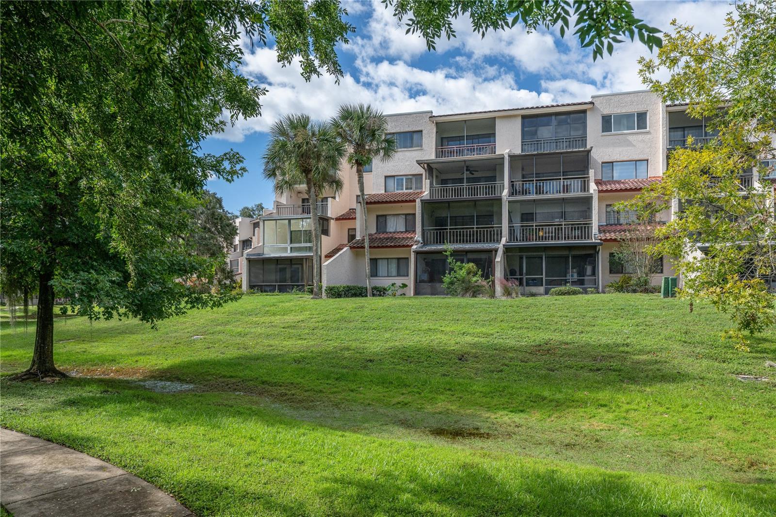 1162 CARMEL CIRCLE 250