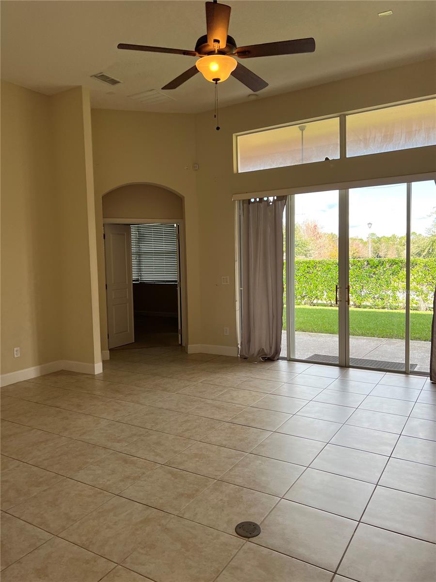 LIVE OAK RESERVE UNIT FOUR - Residential Lease