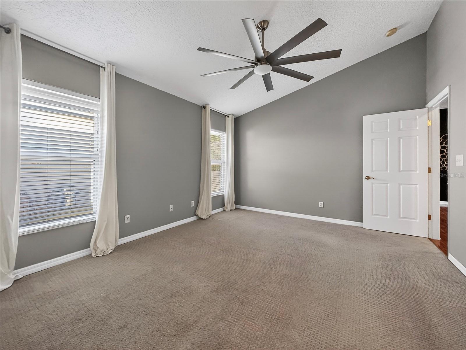 MOUNT DORA CHAUTAUQUA OVERLOOKING MOUNT DORA - Residential