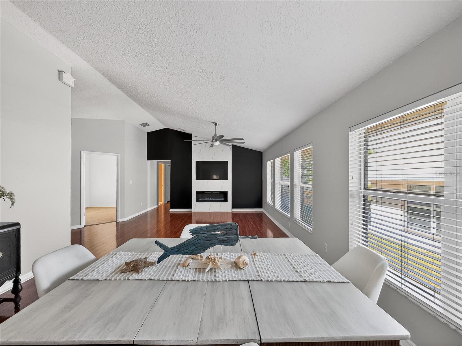 MOUNT DORA CHAUTAUQUA OVERLOOKING MOUNT DORA - Residential