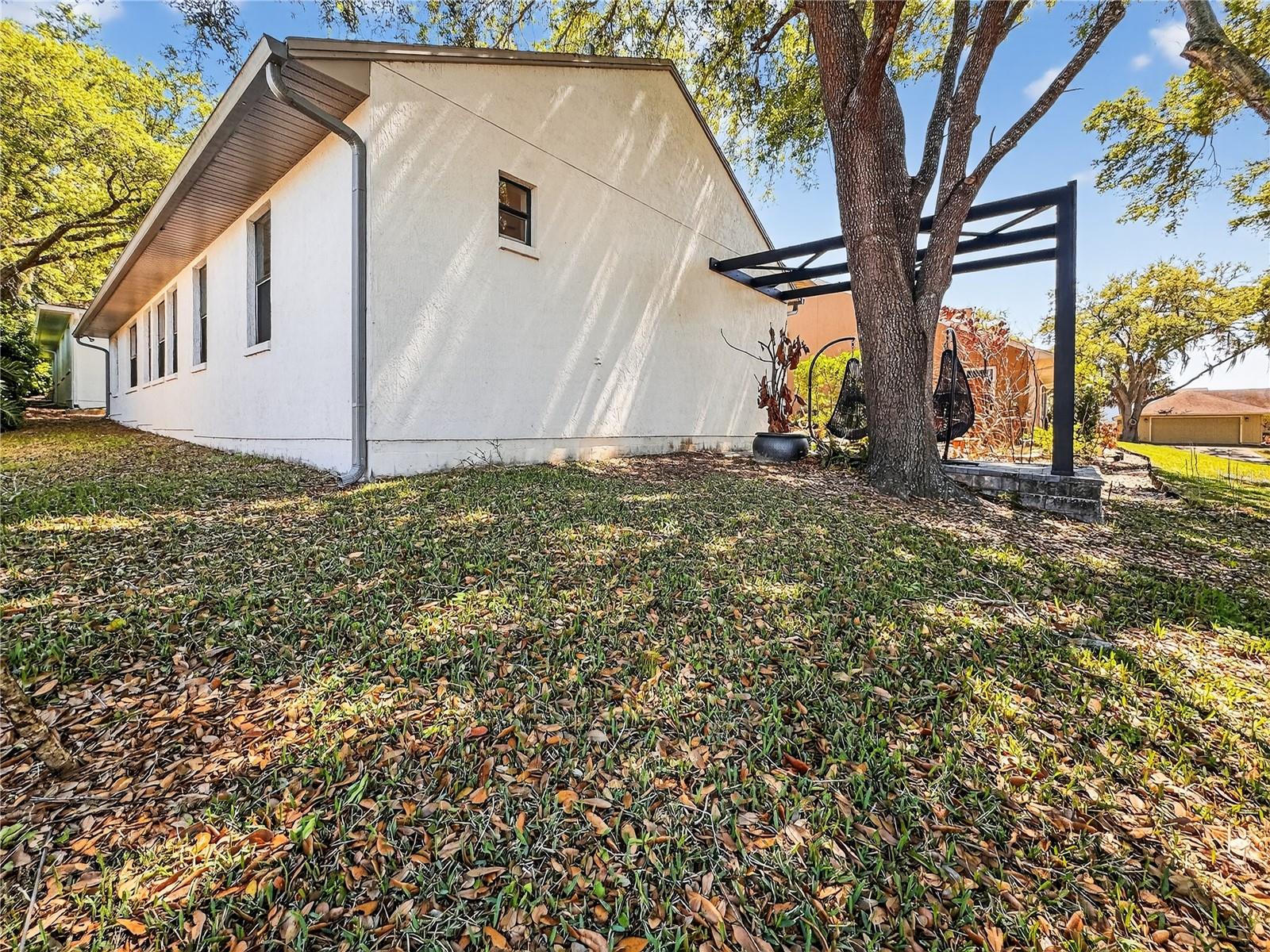 MOUNT DORA CHAUTAUQUA OVERLOOKING MOUNT DORA - Residential
