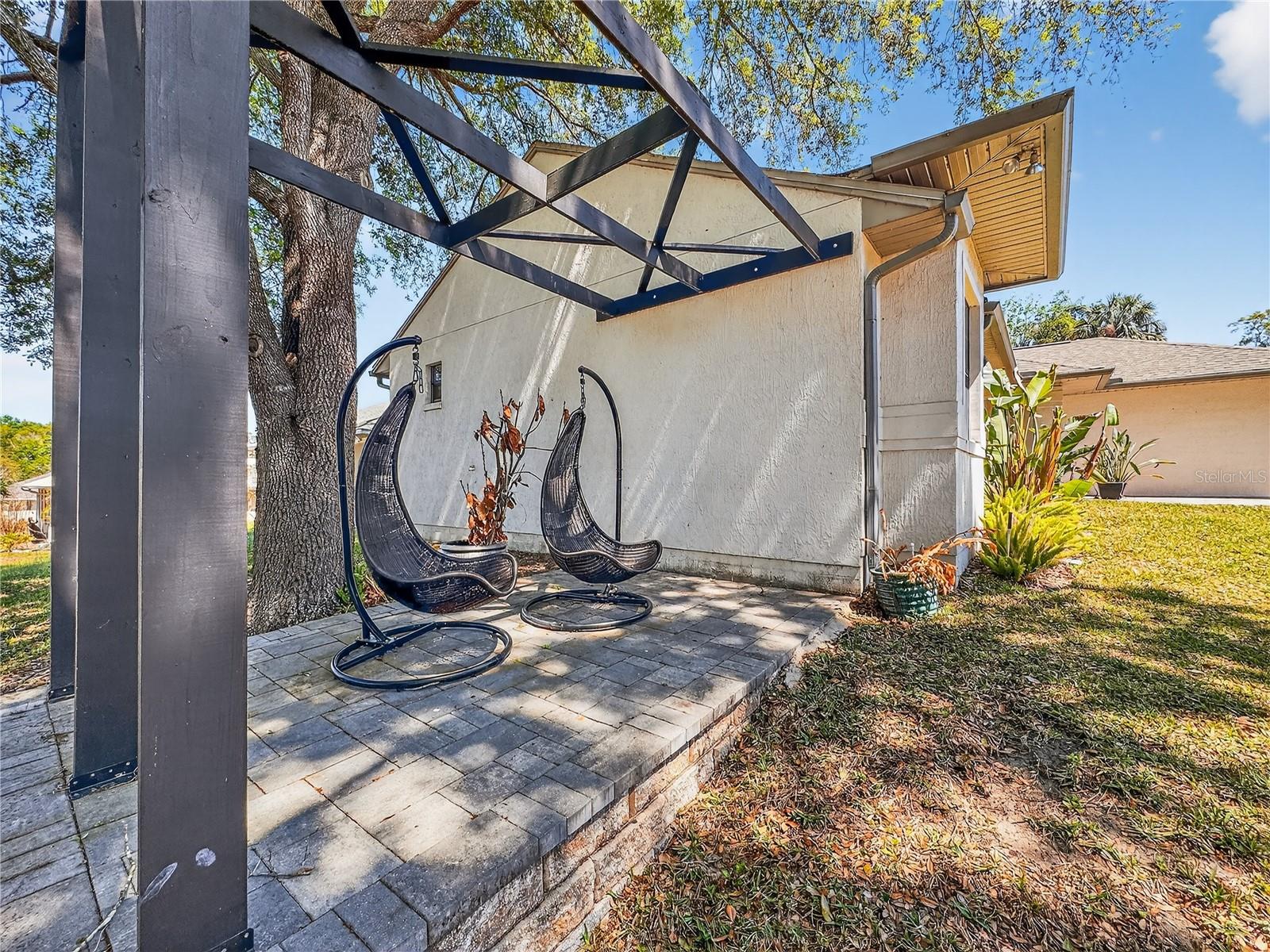 MOUNT DORA CHAUTAUQUA OVERLOOKING MOUNT DORA - Residential