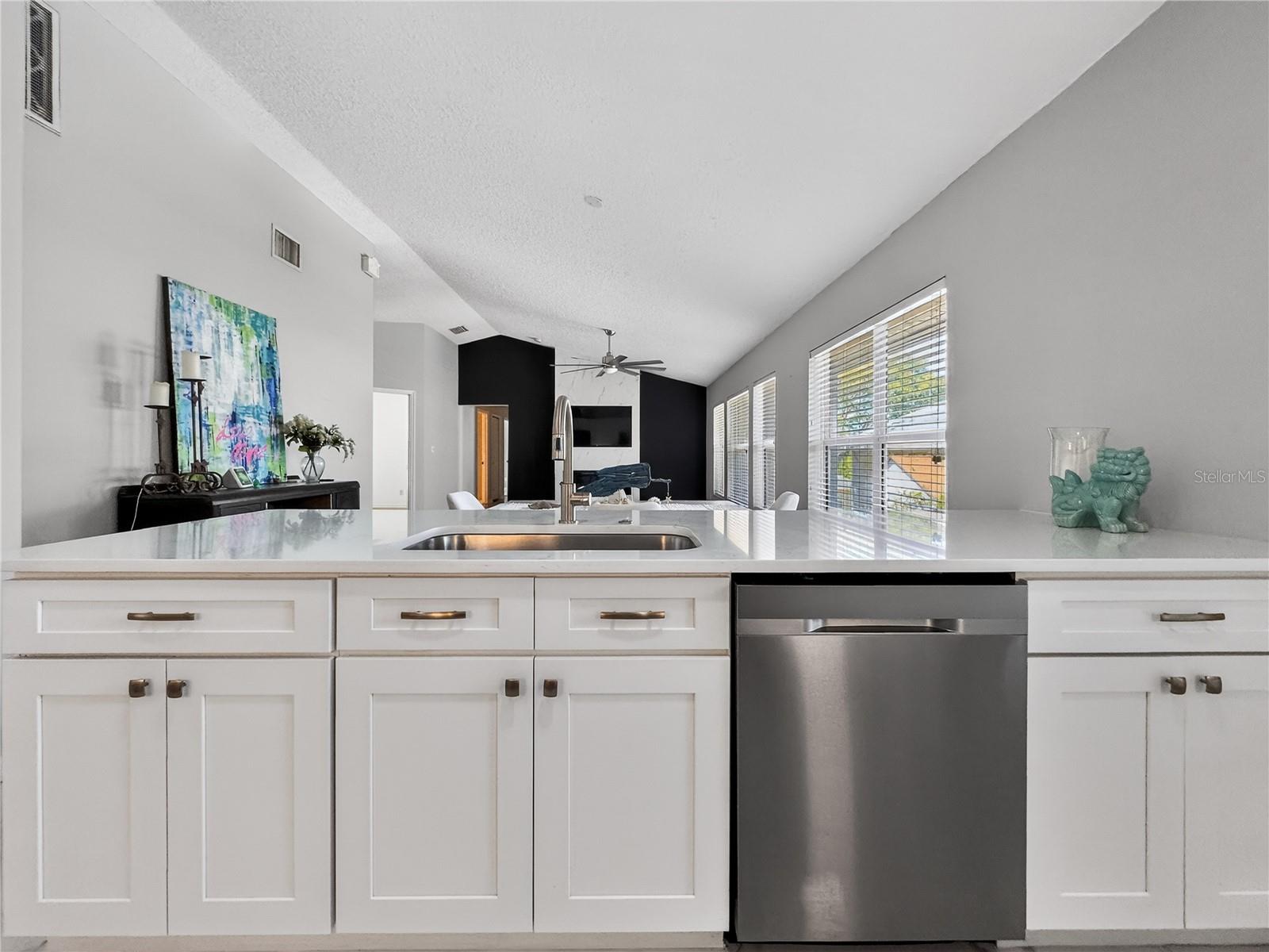 MOUNT DORA CHAUTAUQUA OVERLOOKING MOUNT DORA - Residential