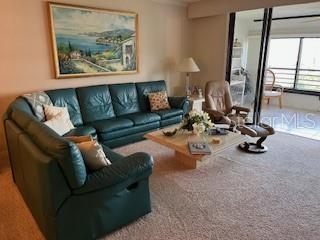 PLAYERS CLUB IV - Residential