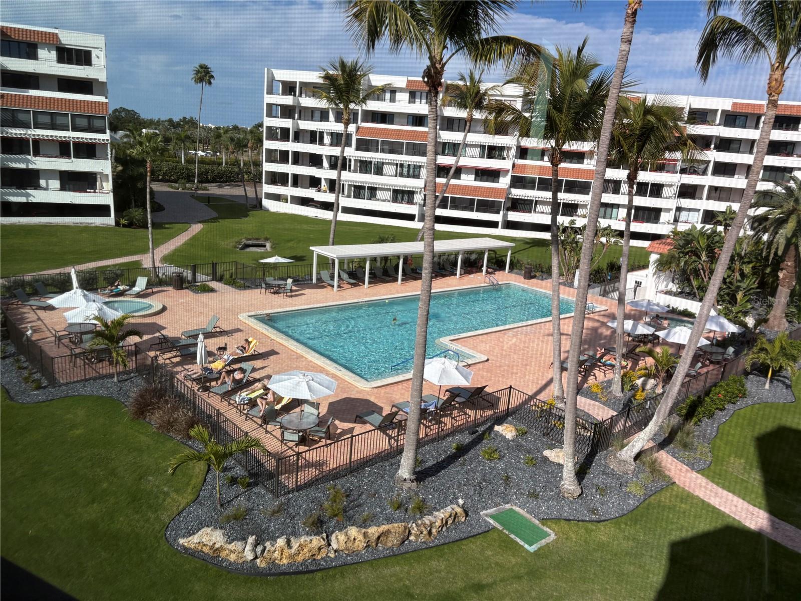 PLAYERS CLUB IV - Residential