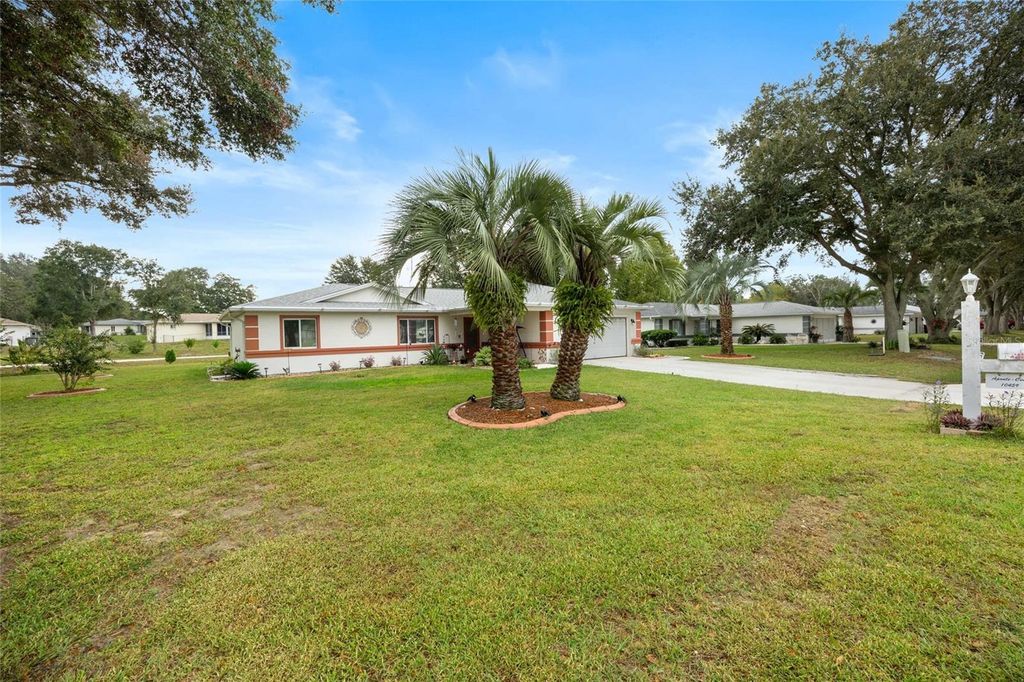 Photo of 10459 SW 62nd Court, Ocala, FL 34476 (MLS # OM710238)