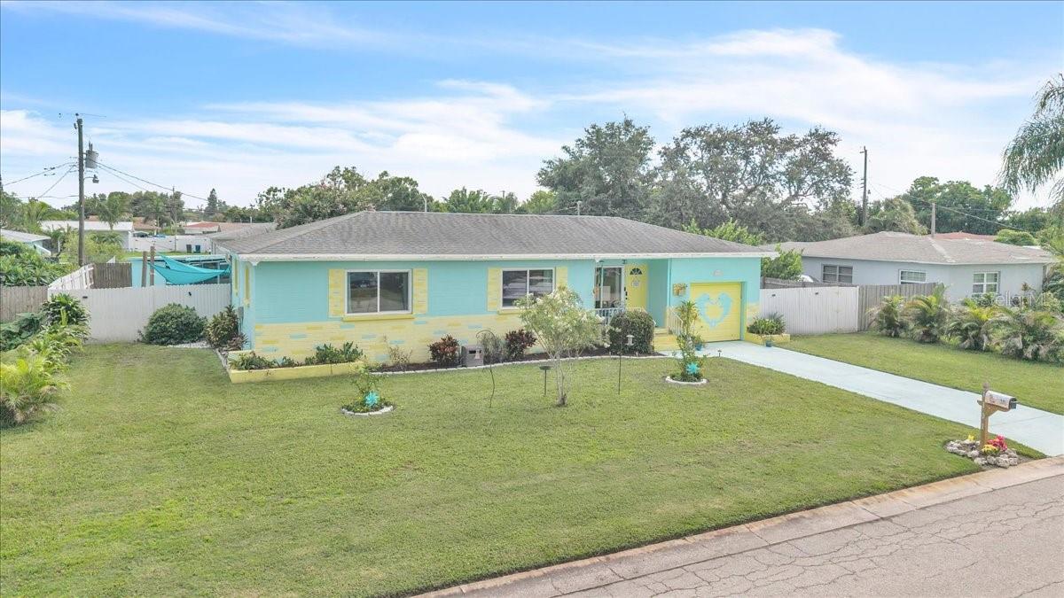 1101 LEMONWOOD AVENUE, BRADENTON, FL, 34207 2 1101 LEMONWOOD AVENUE