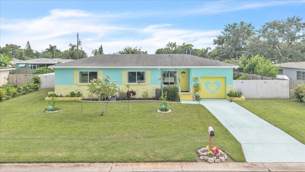 Photo of 1101 Lemonwood Avenue, Bradenton, FL 34207 (MLS # A4706337)