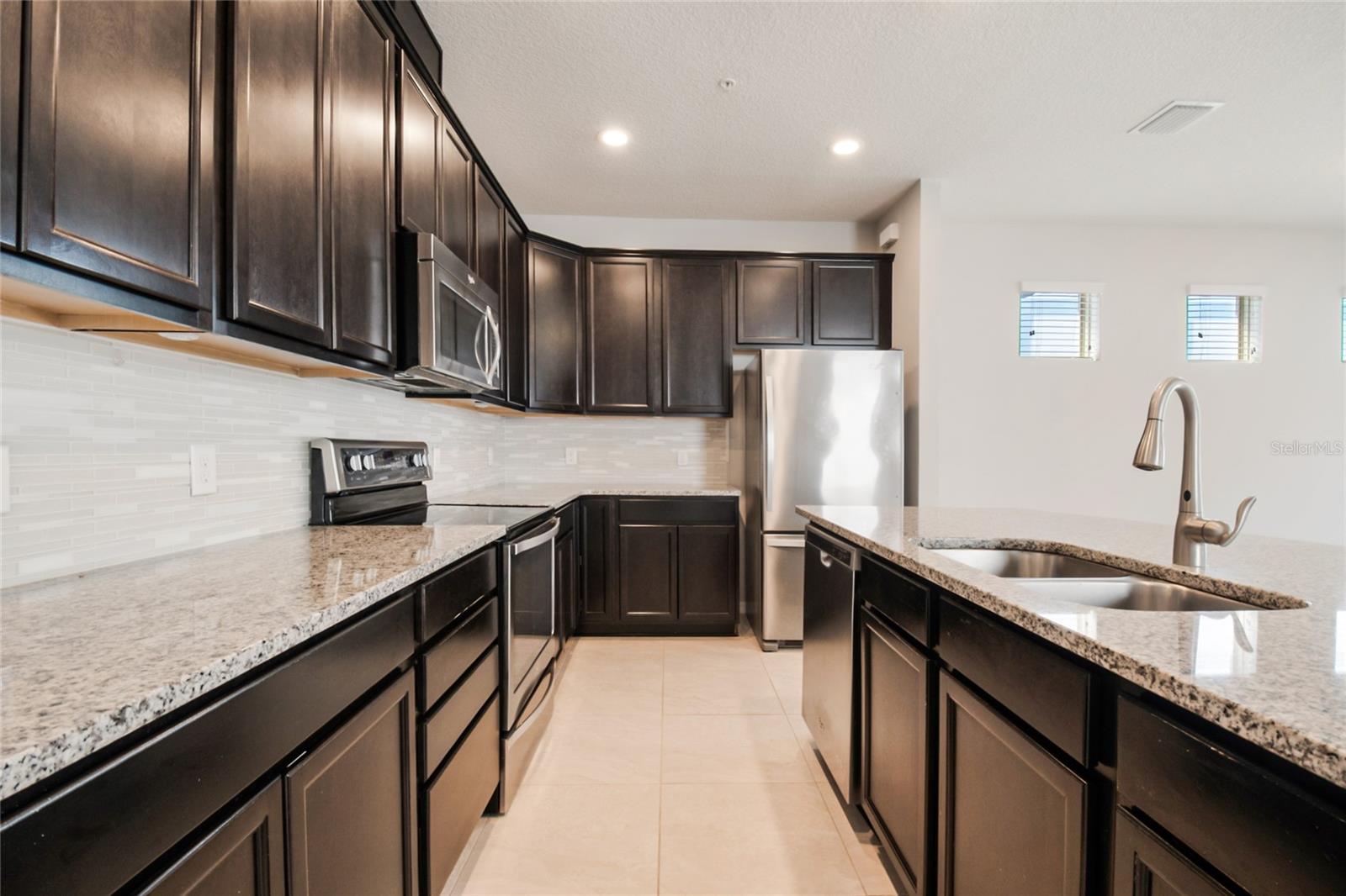 LAKEVIEW POINTE/HORIZON WEST 1 - Residential