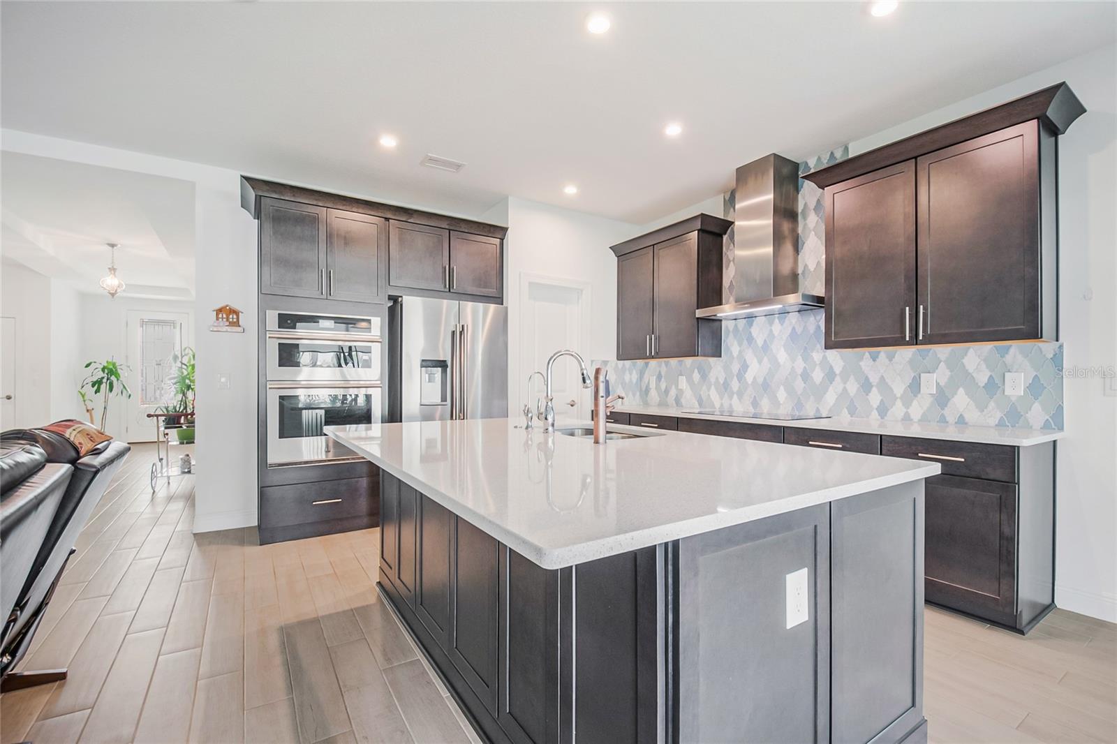 PRAIRIE OAKS - Residential