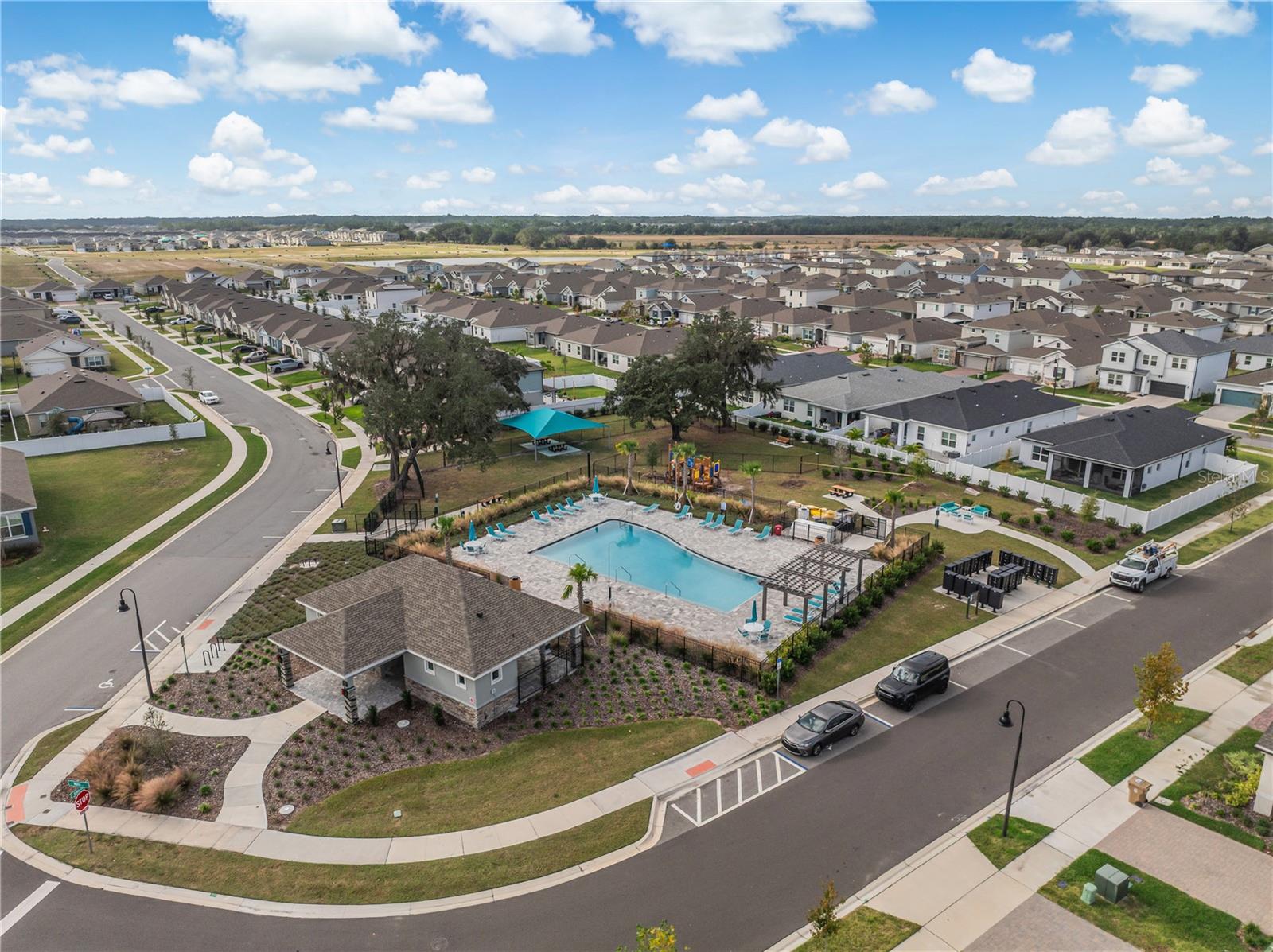 PRAIRIE OAKS - Residential