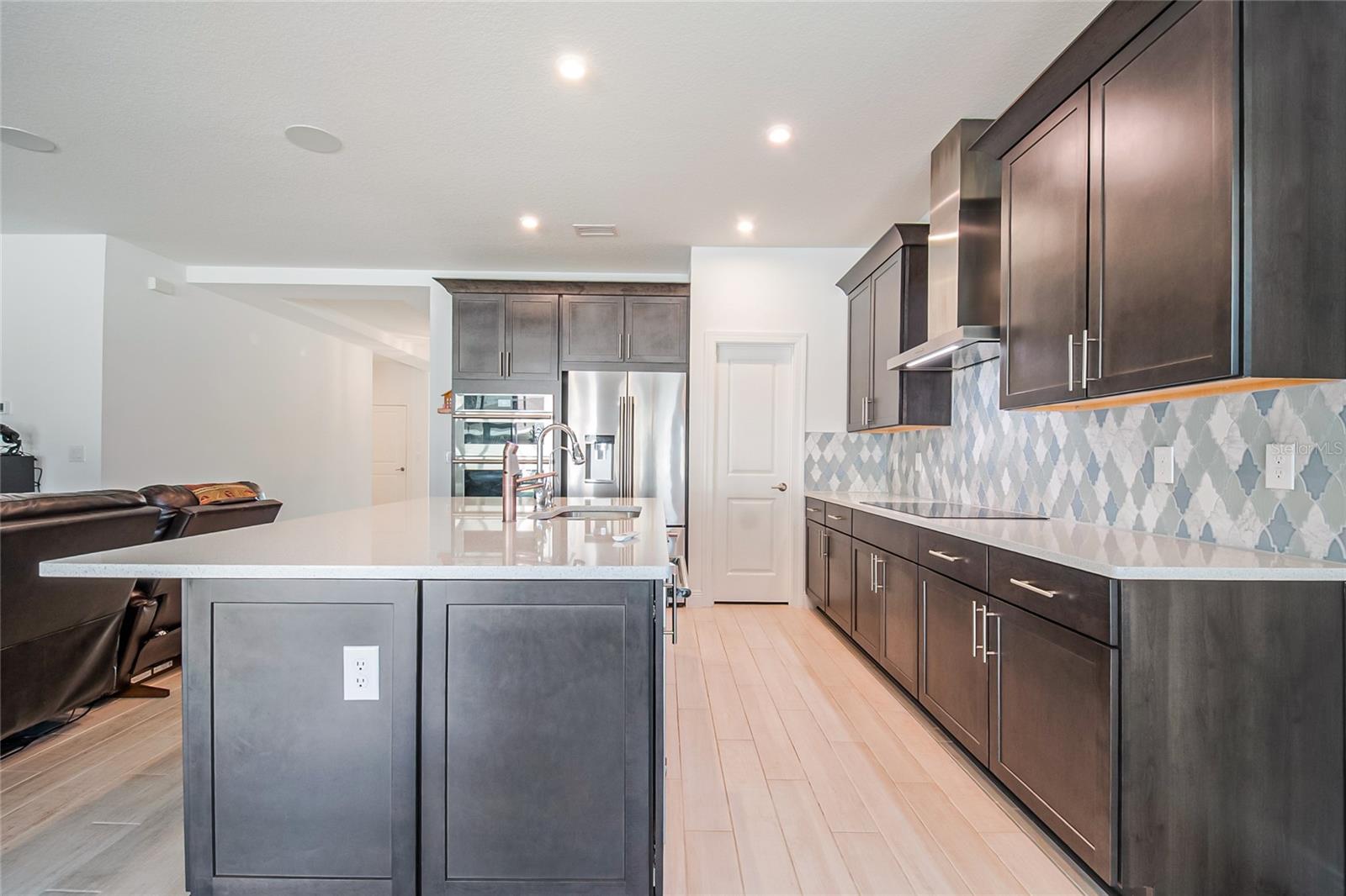 PRAIRIE OAKS - Residential