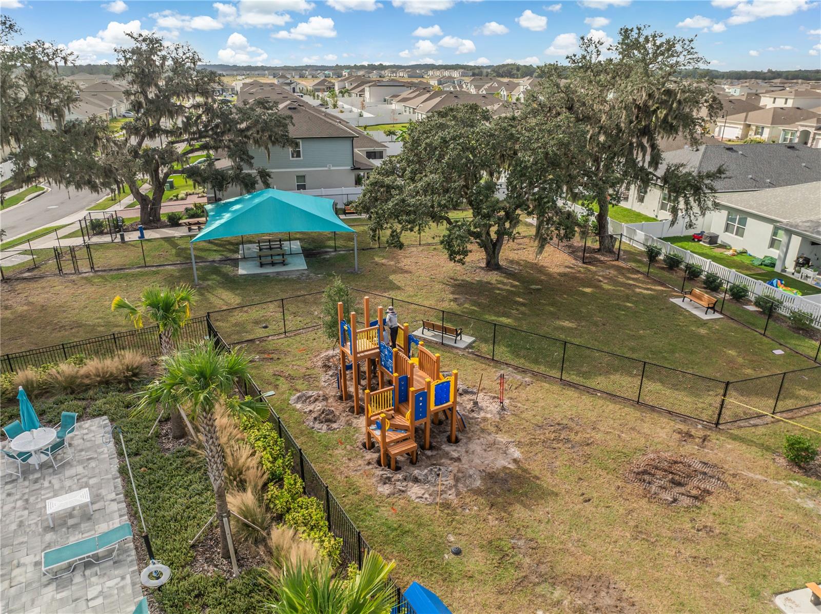 PRAIRIE OAKS - Residential