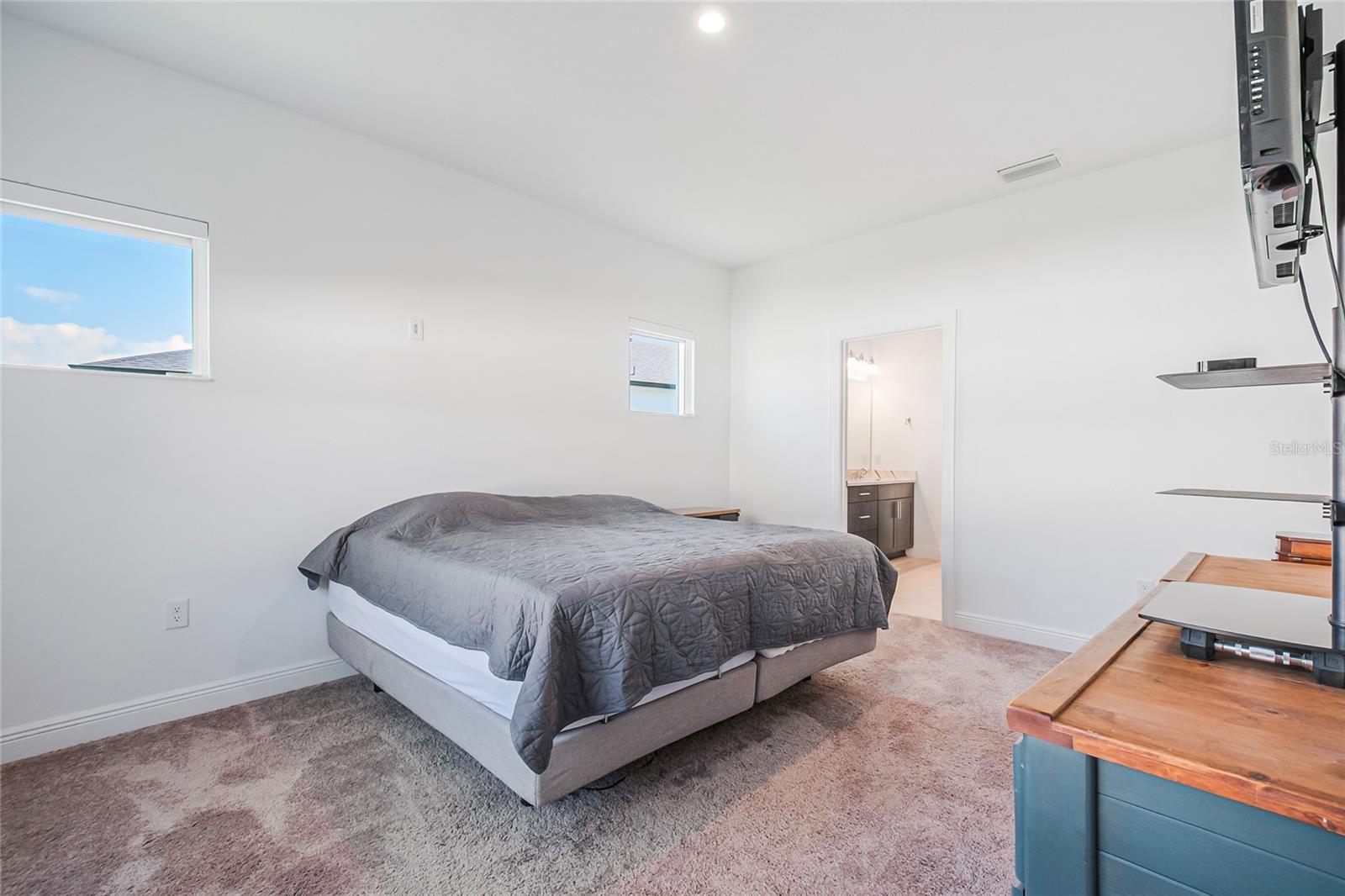 PRAIRIE OAKS - Residential