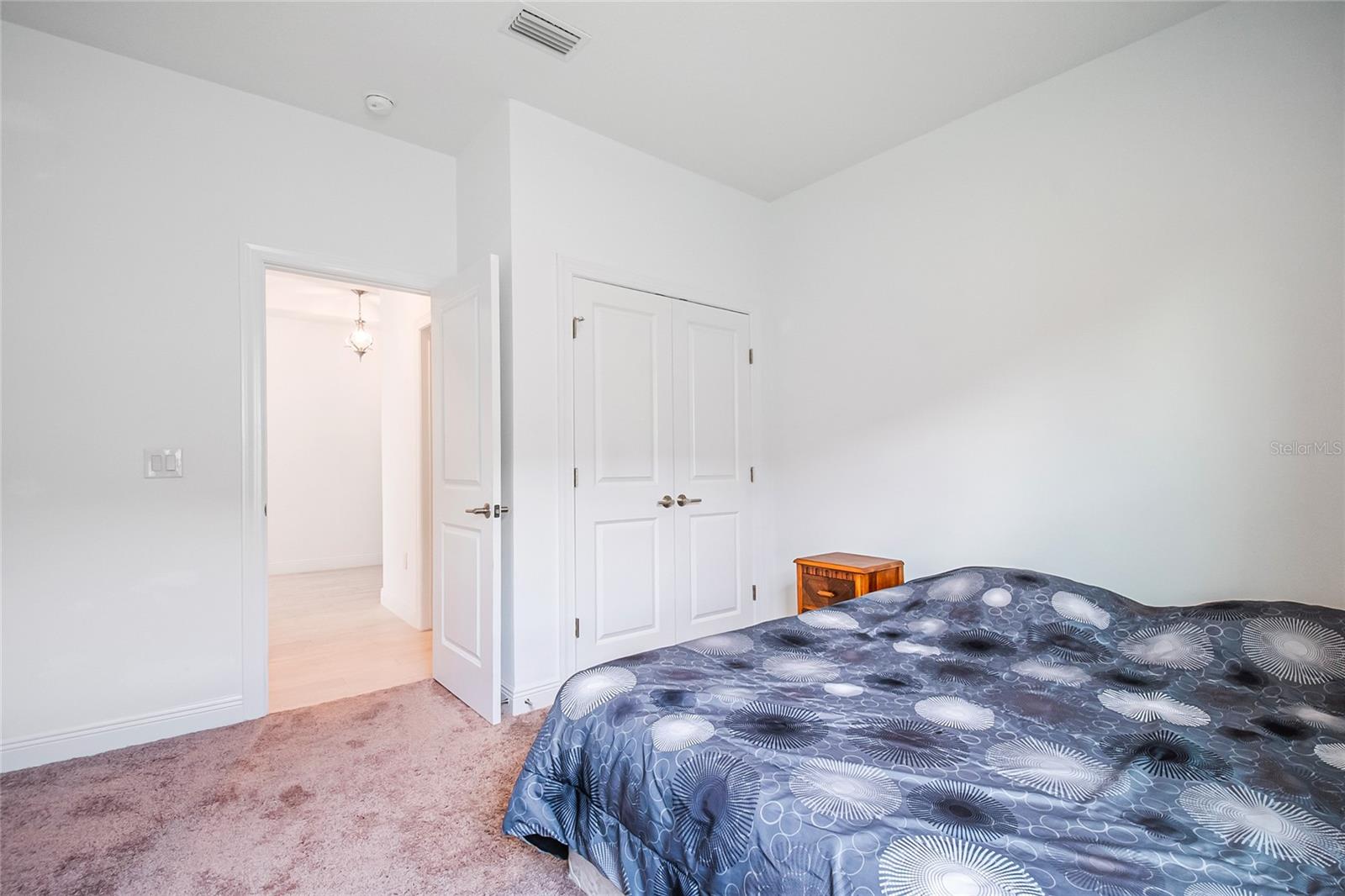 PRAIRIE OAKS - Residential