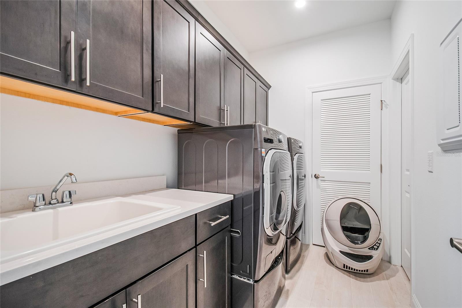 PRAIRIE OAKS - Residential