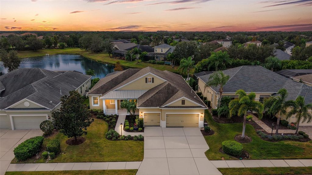 Photo of 12080 Longview Lake Circle, Bradenton, FL 34211 (MLS # A4675368)