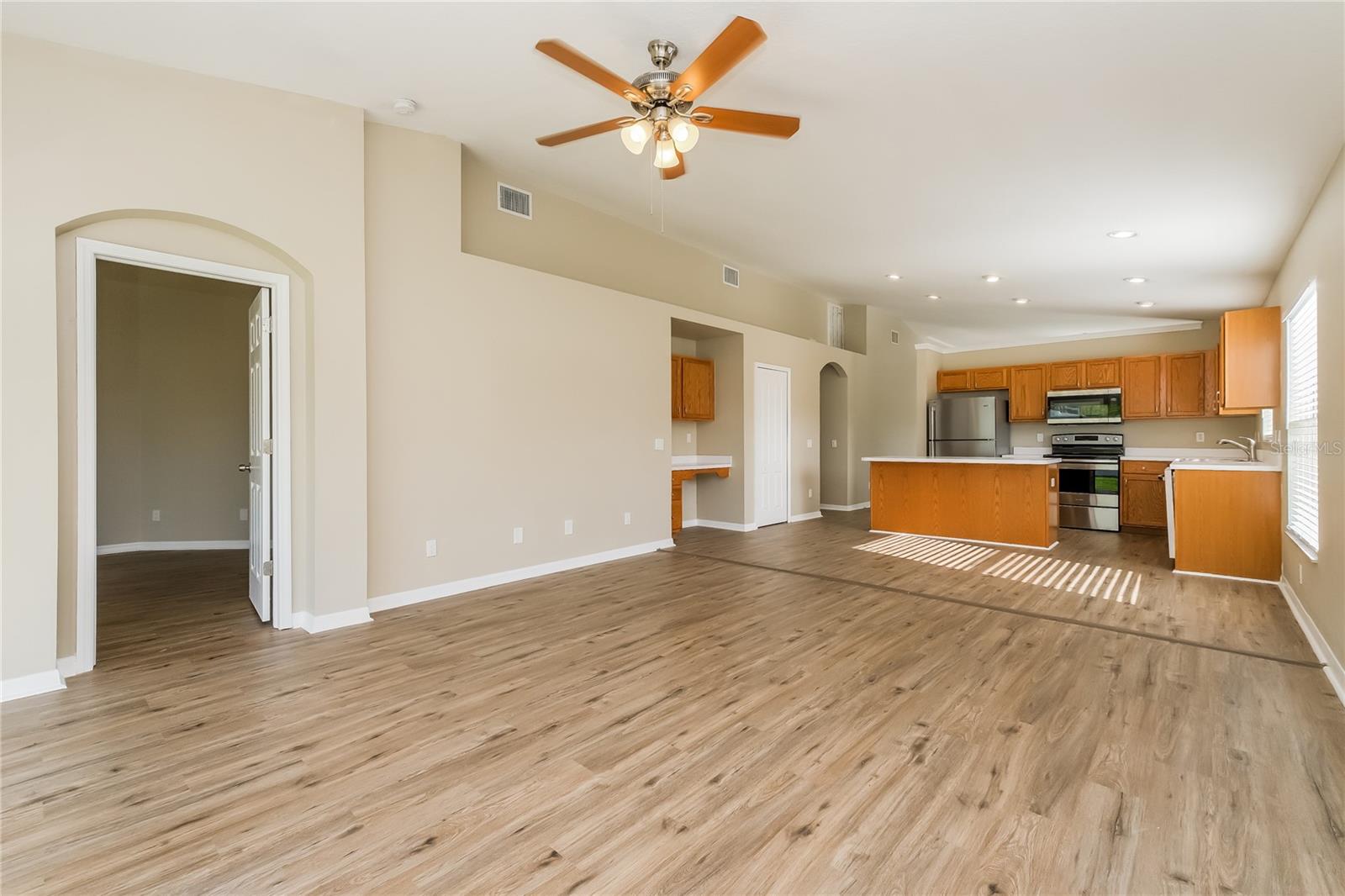 SUNCOAST MEADOWS INCREMENT 02 - Residential Lease