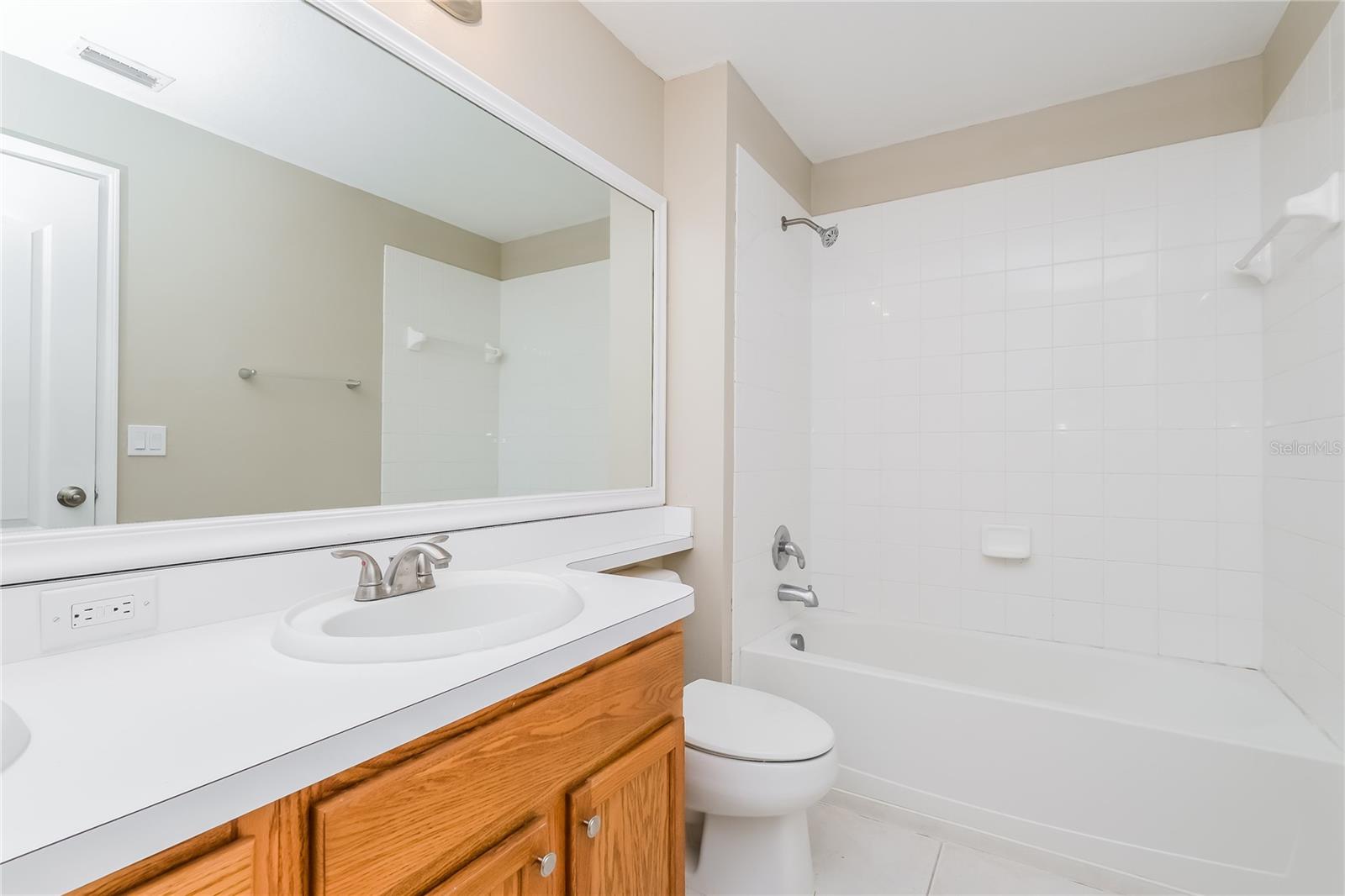 SUNCOAST MEADOWS INCREMENT 02 - Residential Lease