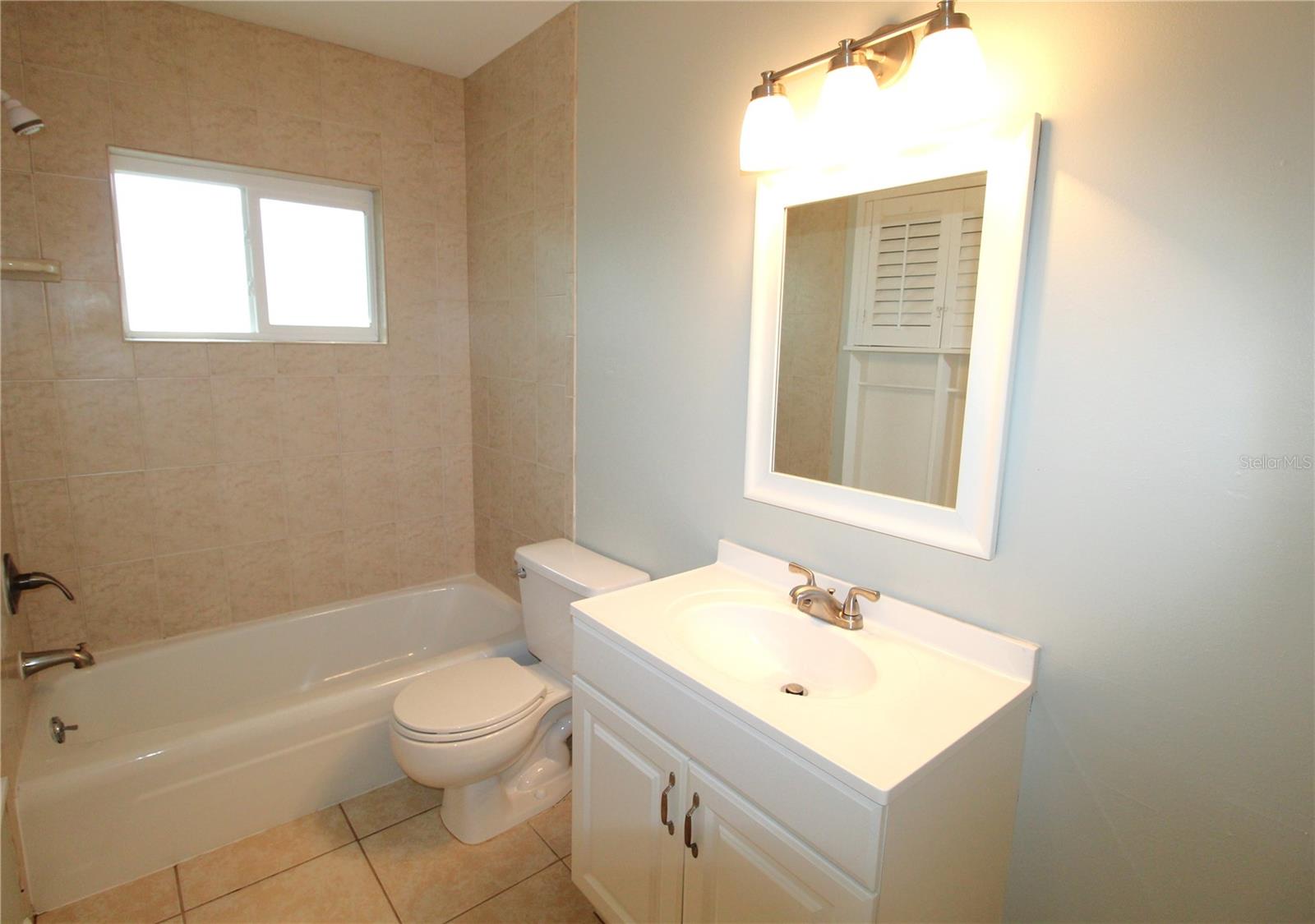 GARDEN APTS - Residential Lease