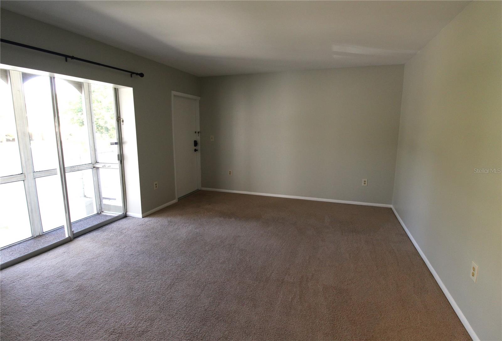 GARDEN APTS - Residential Lease