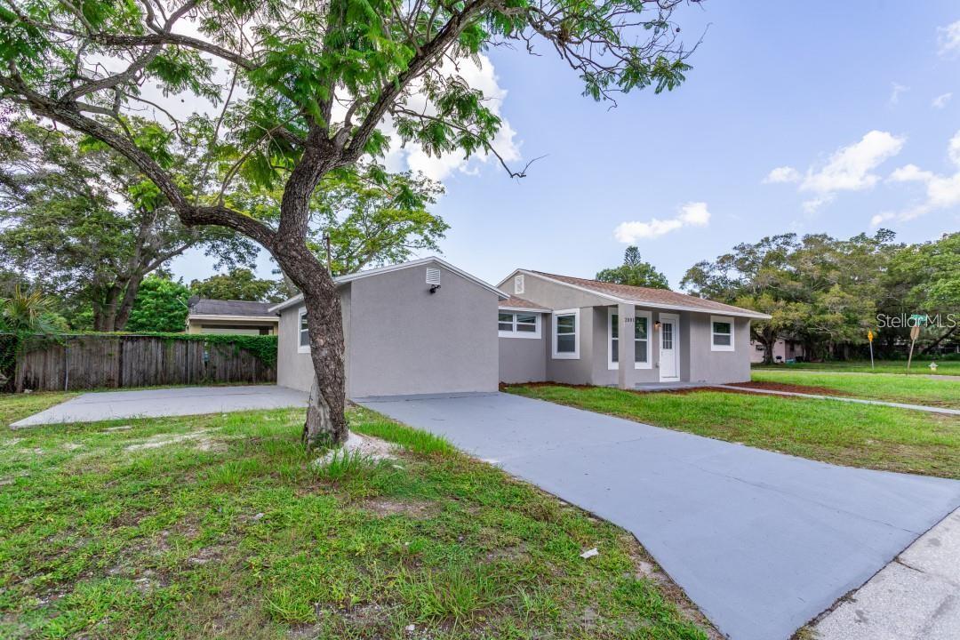 SHADOW LAWN - Residential