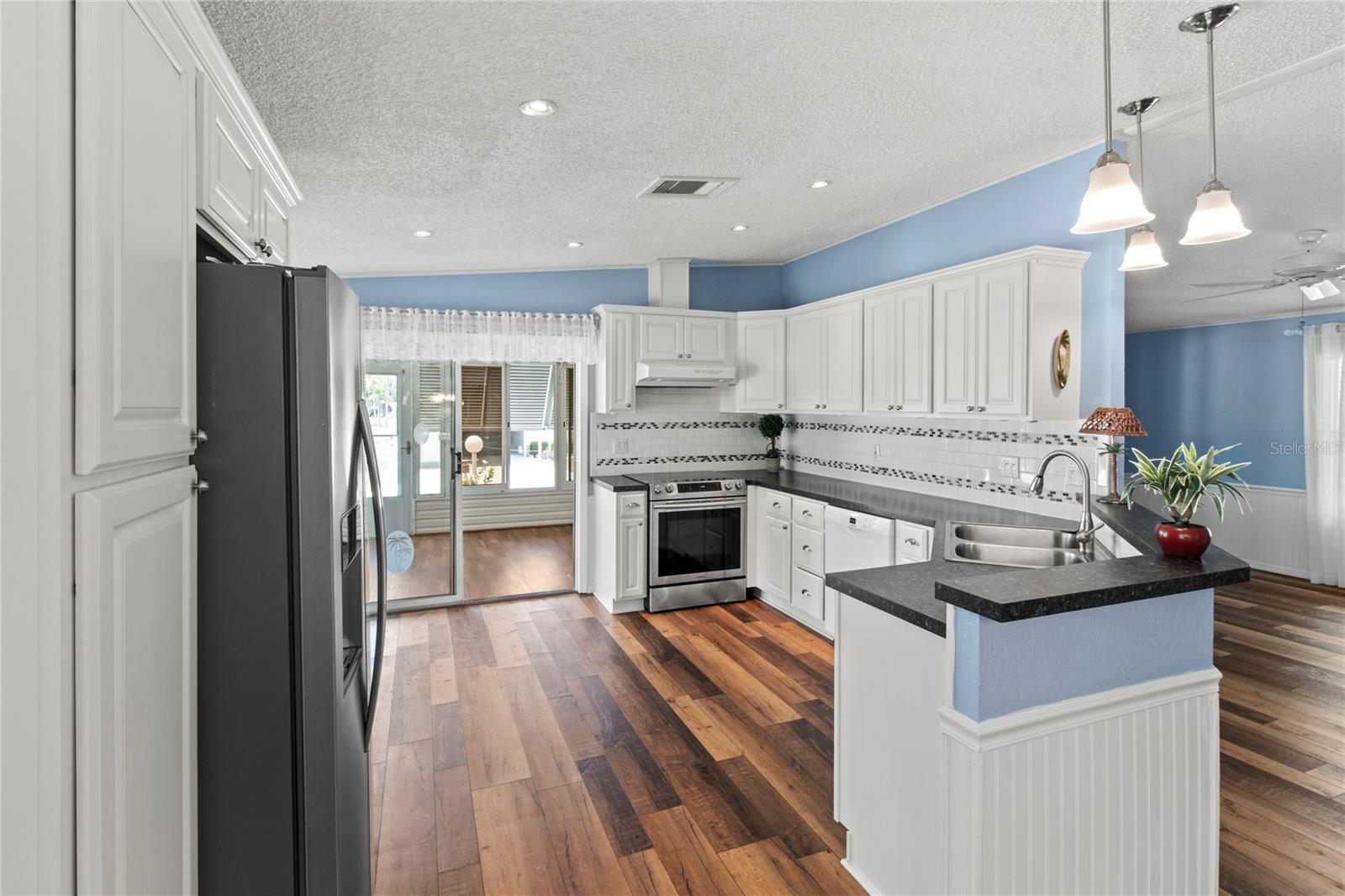 RIDGEWOOD OAKS PH II & III - Residential