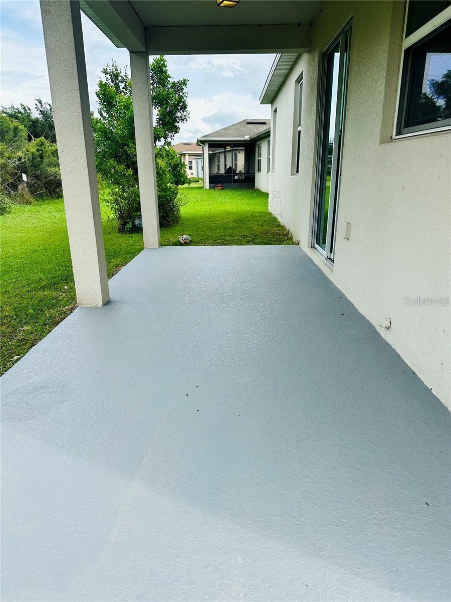 SHINGLE CRK RESERVE/OAKS PH 3 - Residential Lease