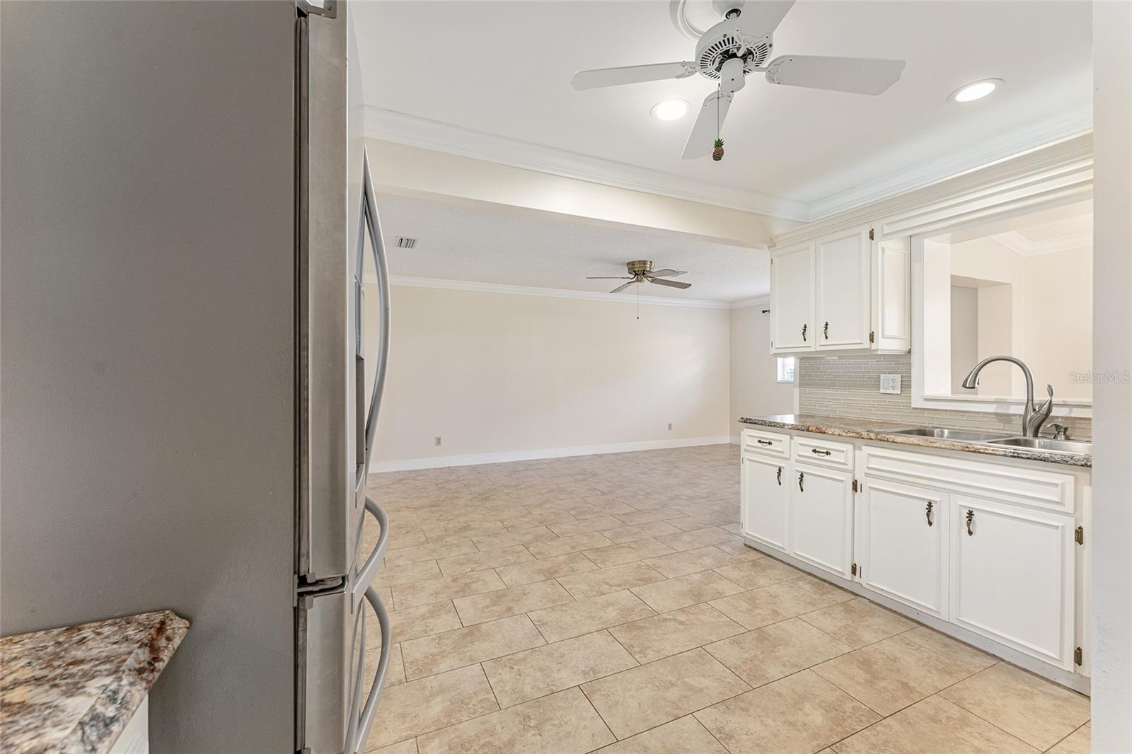 ON TOP OF THE WORLD - Residential