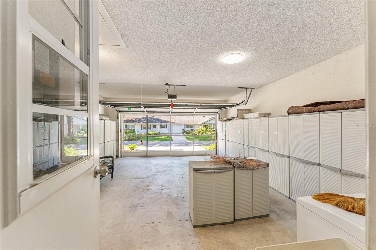 ON TOP OF THE WORLD - Residential